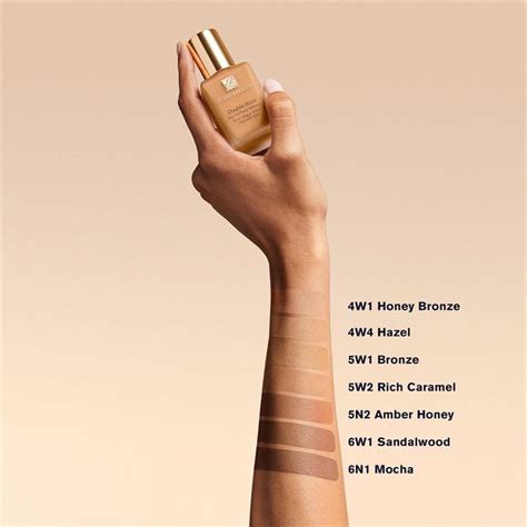 Double Wear Stay in Place Foundation SPF10.